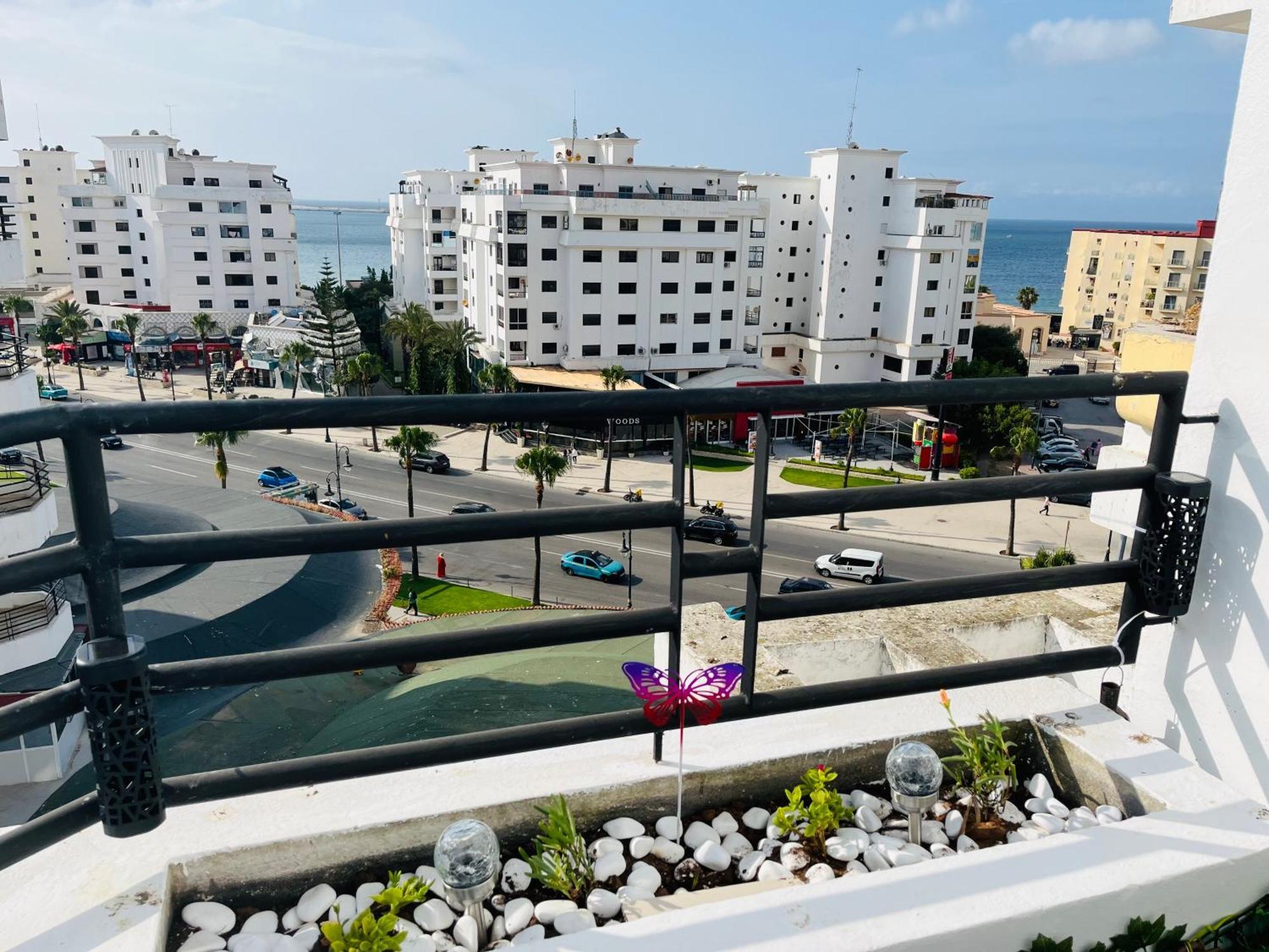 Bright Apartment With Sea View, Few Steps Away From The Tgv Tangier Bagian luar foto